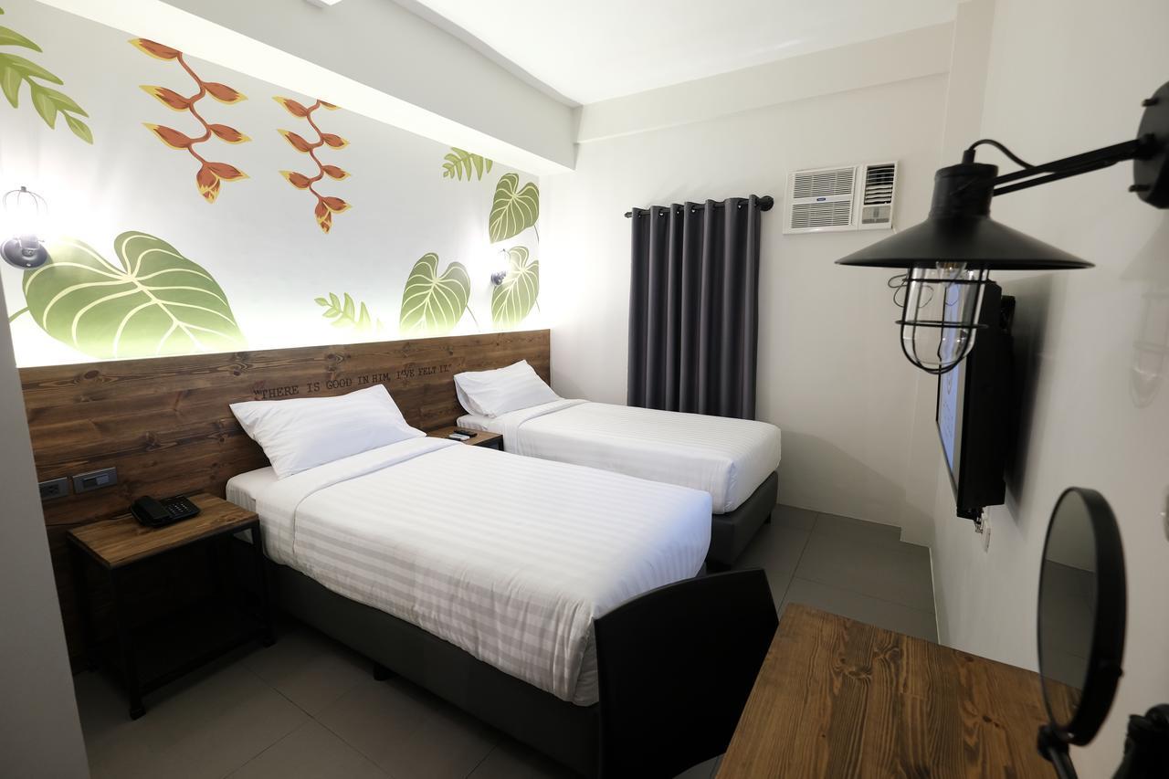 U Hotels Makati Makati City Exteriör bild