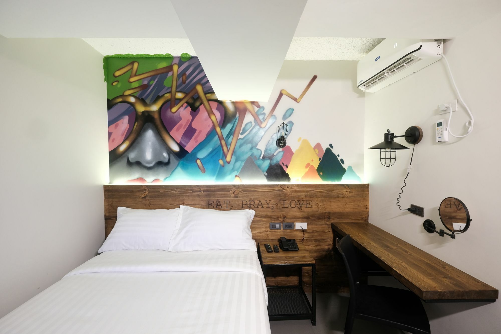 U Hotels Makati Makati City Exteriör bild